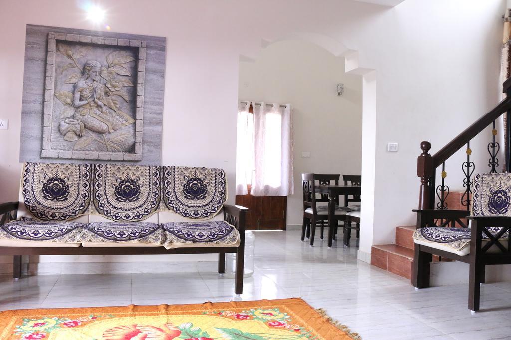 Adhithya Holidays Кодайканал Номер фото