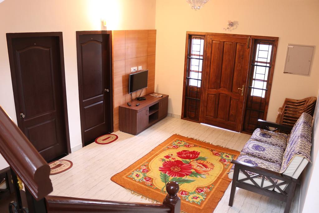 Adhithya Holidays Кодайканал Номер фото